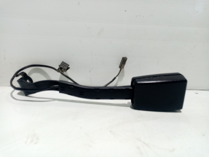 Recambio de anclaje cinturon delantero izquierdo para volkswagen touran (1t2) 1.9 tdi referencia OEM IAM 1T0857755  