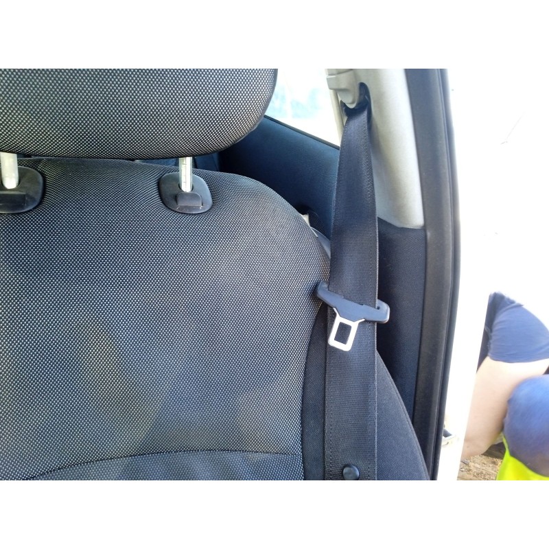 Recambio de cinturon seguridad delantero izquierdo para fiat stilo (192_) 1.4 16v (192axh1b, 192bxh1b) referencia OEM IAM 735403
