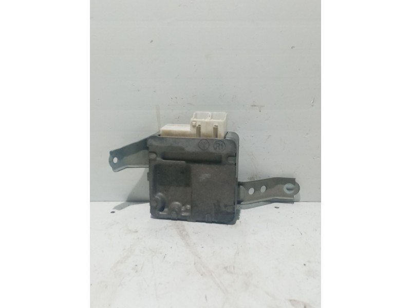 Recambio de centralita direccion para toyota yaris (ncp1/nlp1/scp1) 1.0 cat referencia OEM IAM 896500D030  