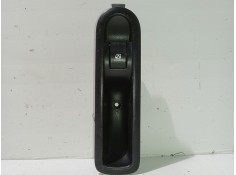 Recambio de mando elevalunas trasero izquierdo para renault megane ii station wagon (km0/1_) 1.9 dci referencia OEM IAM 15601387