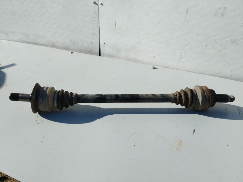 Recambio de transmision trasera derecha para bmw x5 (e70) 3.0 d referencia OEM IAM 33208609838  