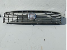 Recambio de rejilla delantera para fiat linea (323_, 110_) 1.4 referencia OEM IAM 735388923  