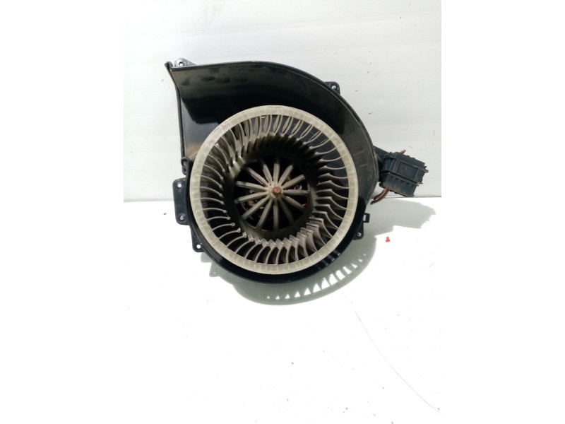 Recambio de motor calefaccion para skoda fabia (5j2 ) 1.2 referencia OEM IAM 601819015  