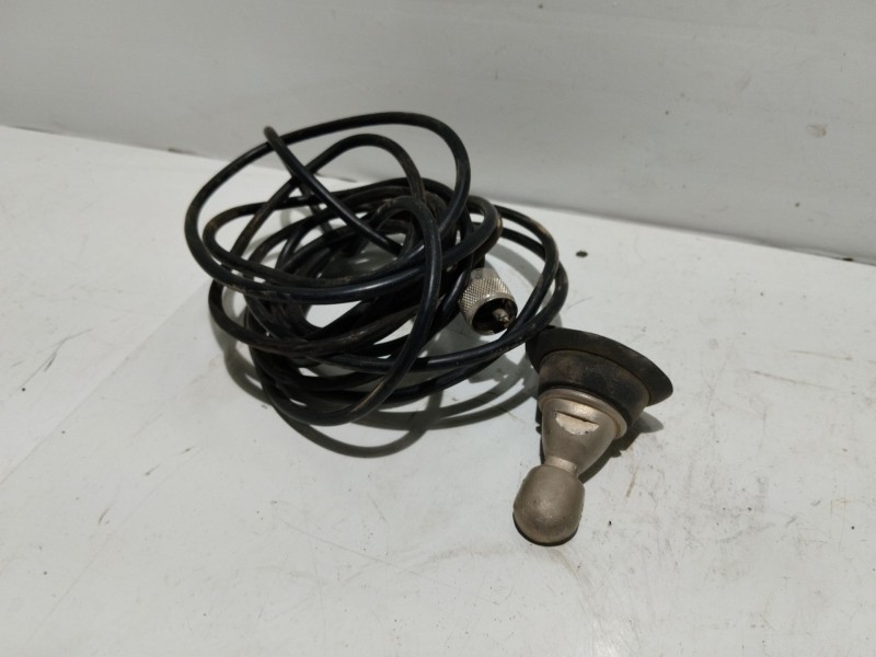 Recambio de base de antena para nissan terrano (wd21) referencia OEM IAM   