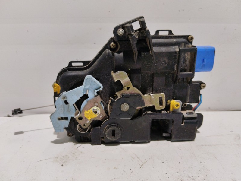 Recambio de cerradura puerta trasera izquierda para seat altea (5p1) 1.9 tdi referencia OEM IAM 7l0839015  