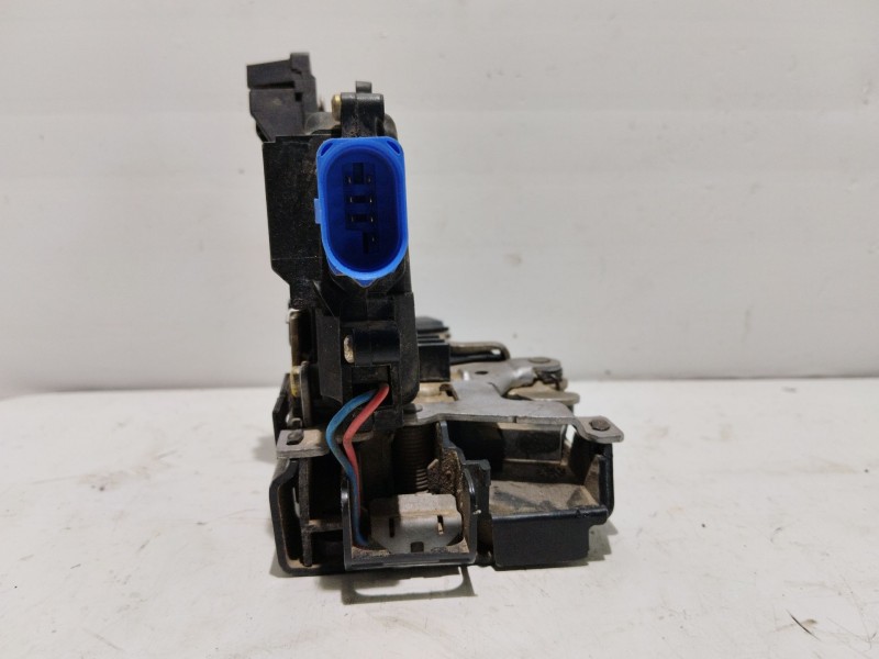 Recambio de cerradura puerta trasera izquierda para seat altea (5p1) 1.9 tdi referencia OEM IAM 7l0839015  