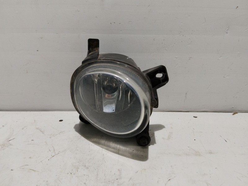 Recambio de faro antiniebla derecho para volkswagen passat cc (357) referencia OEM IAM 8T0941700  