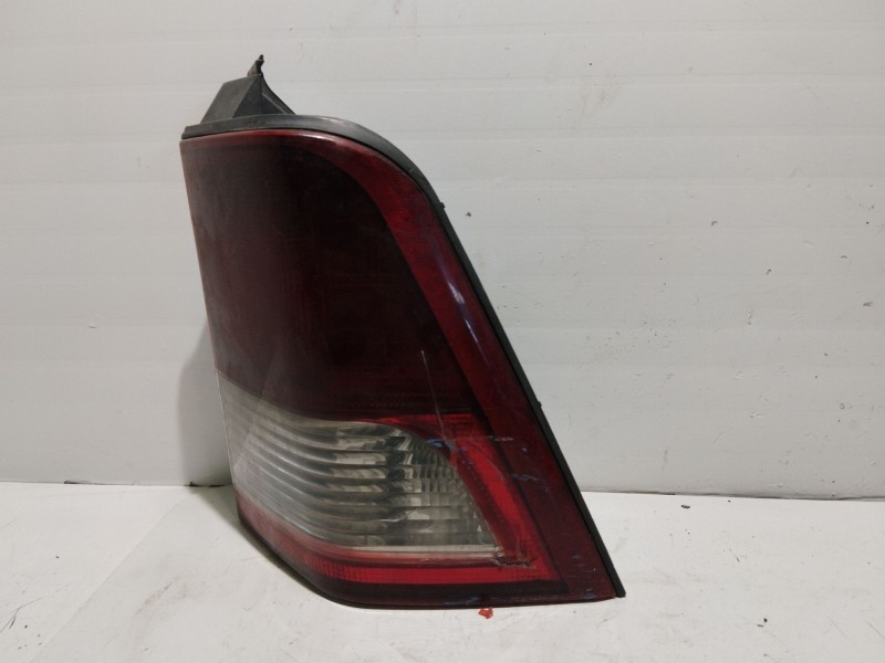 Recambio de piloto trasero derecho para ssangyong musso referencia OEM IAM 8360205400  