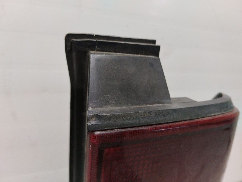 Recambio de piloto trasero derecho para ssangyong musso referencia OEM IAM 8360205400  