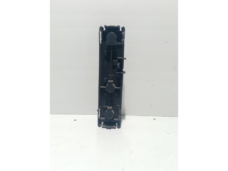 Recambio de portalamparas para seat marbella 0.9 referencia OEM IAM 08NCA  