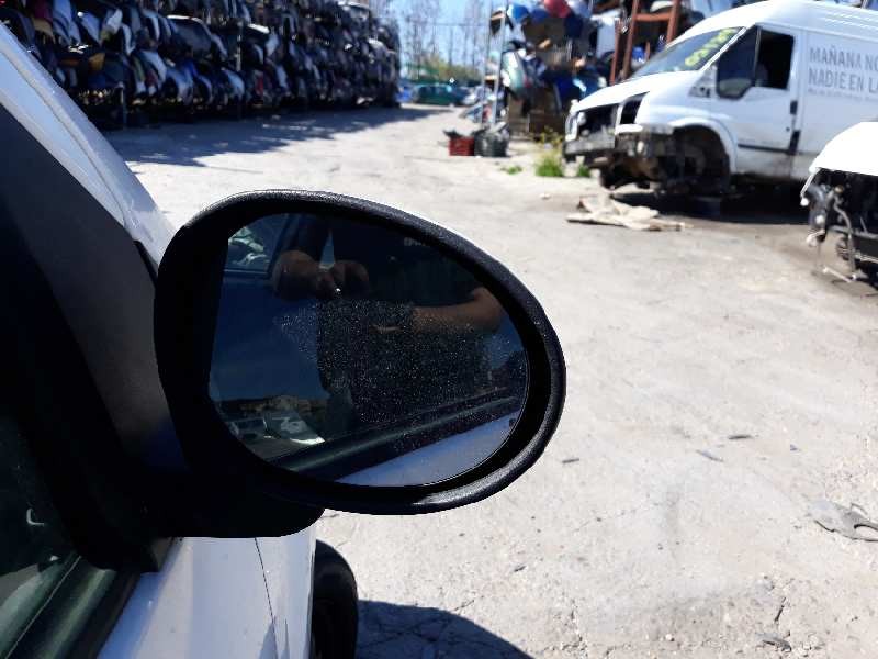 Recambio de retrovisor derecho para peugeot 107 urban referencia OEM IAM 8153YS  