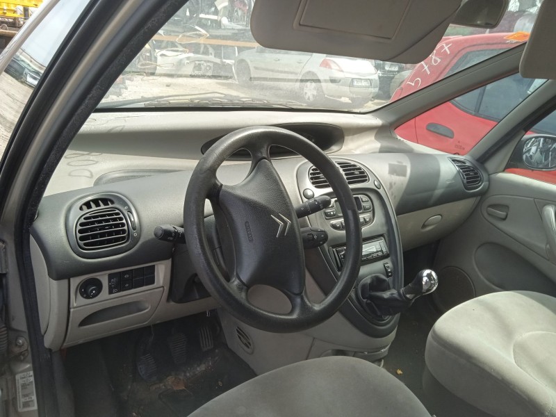 citroën xsara picasso (n68) del año 2004