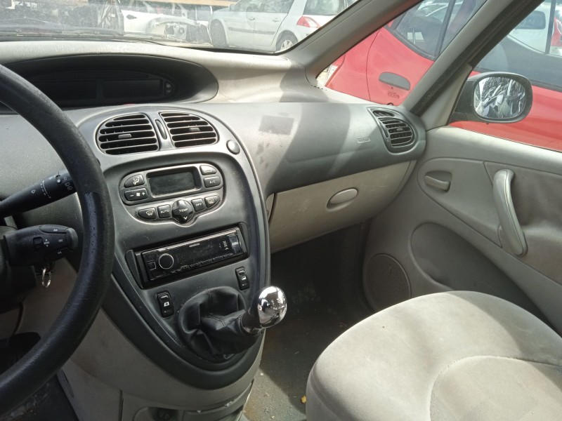 citroën xsara picasso (n68) del año 2004