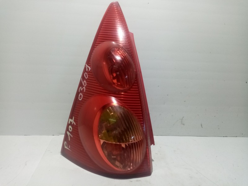 Recambio de piloto trasero izquierdo para peugeot 107 urban referencia OEM IAM 6350X6  