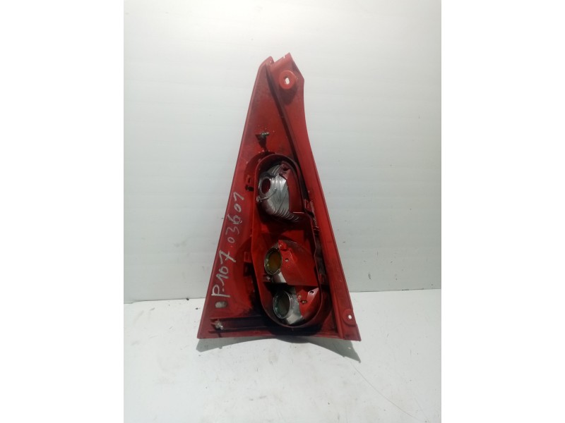 Recambio de piloto trasero derecho para peugeot 107 urban referencia OEM IAM 6351X6  
