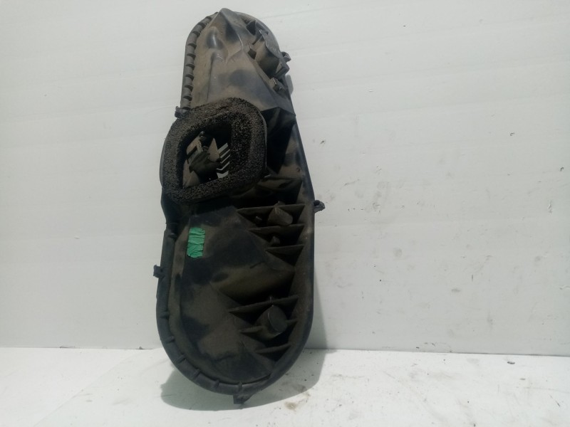 Recambio de portalamparas para peugeot 107 urban referencia OEM IAM 25689002  