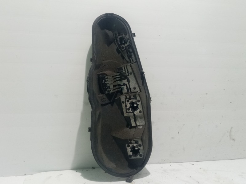 Recambio de portalamparas para peugeot 107 urban referencia OEM IAM 25688002  