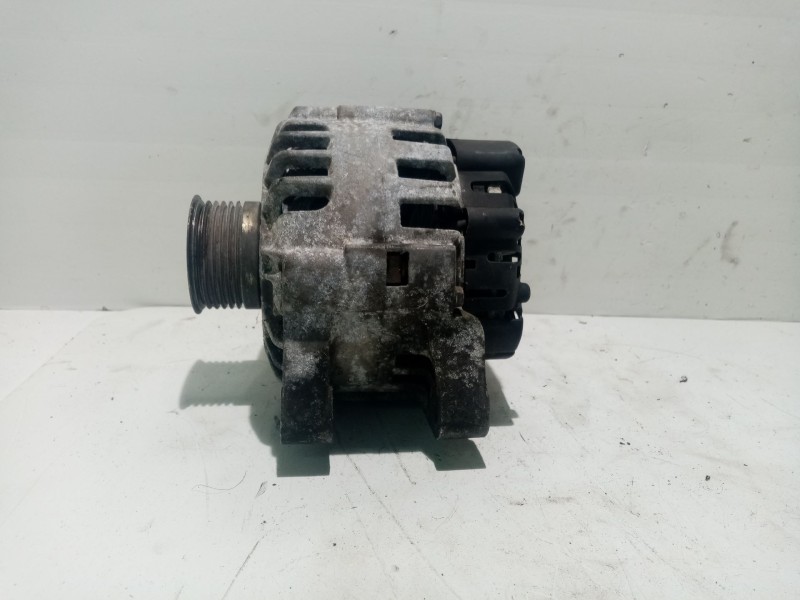 Recambio de alternador para peugeot 107 urban referencia OEM IAM 5702H1 944390901470 439695