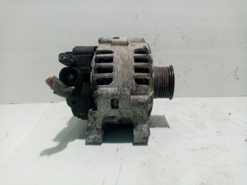 Recambio de alternador para peugeot 107 urban referencia OEM IAM 5702H1 944390901470 439695