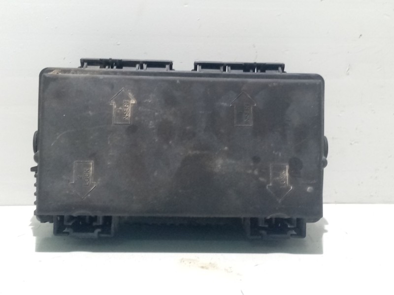 Recambio de caja reles / fusibles para opel corsa d referencia OEM IAM 13217394EH  