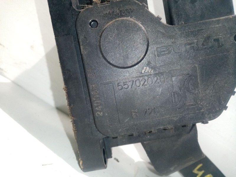 Recambio de pedal acelerador para opel corsa d referencia OEM IAM 55702020  