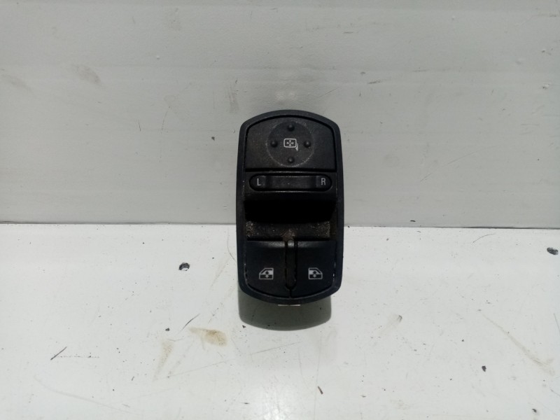 Recambio de mando elevalunas delantero izquierdo para opel corsa d referencia OEM IAM 13258521AA  