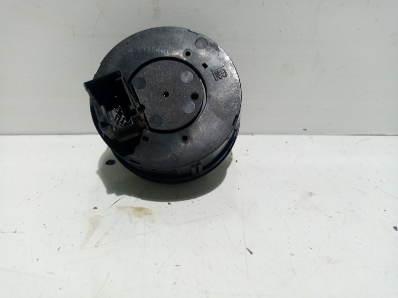 Recambio de mando luces para opel corsa d referencia OEM IAM 13249396EA  