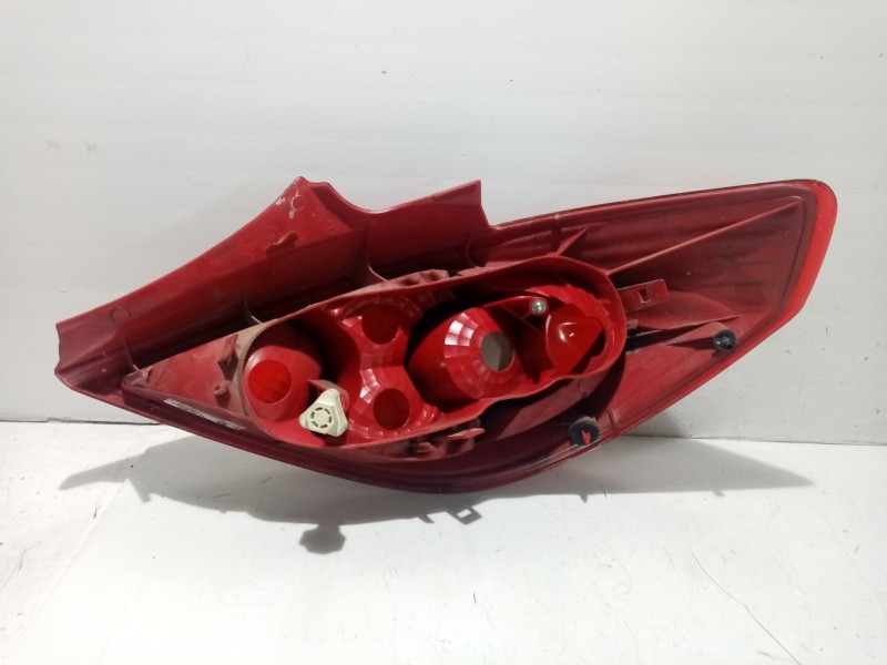 Recambio de piloto trasero izquierdo para opel corsa d referencia OEM IAM 89037367  