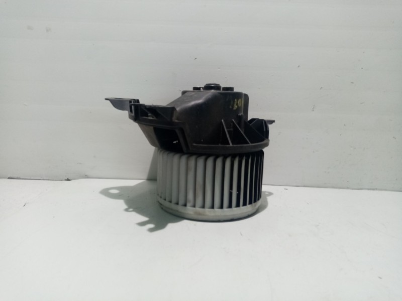 Recambio de motor calefaccion para opel corsa d referencia OEM IAM 1845113  