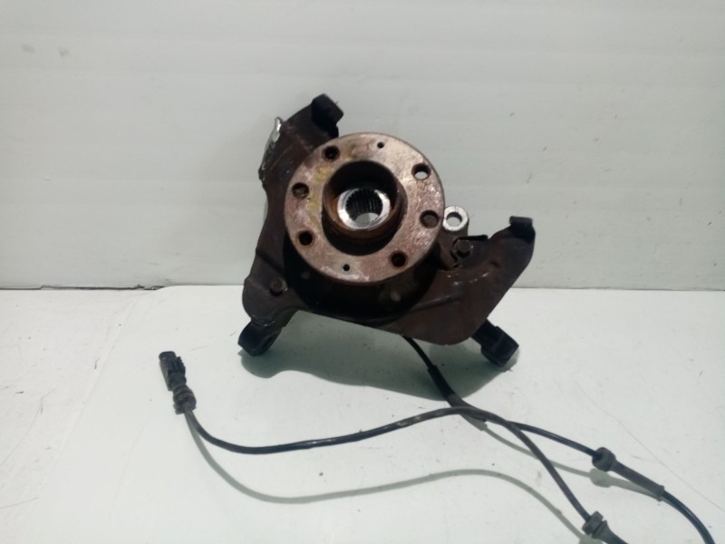 Recambio de mangueta delantera izquierda para opel corsa d referencia OEM IAM 55703154  55703163