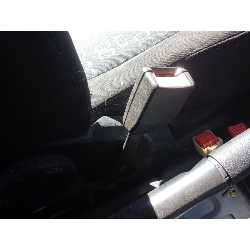Recambio de anclaje cinturon delantero izquierdo para ford fiesta v (jh_, jd_) 1.4 tdci referencia OEM IAM 1142011  