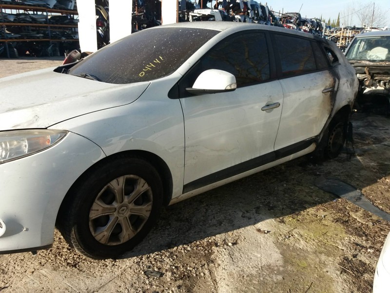 renault megane iii berlina 5 p 1.5 dci diesel cat   |   0.08 - ... | 2008 | 86 cv / 63 kw del año 2008