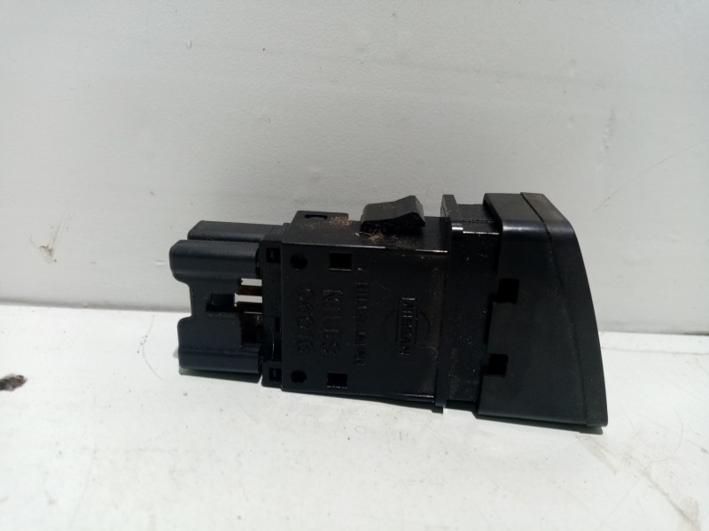 Recambio de warning para nissan almera ii hatchback (n16) 2.2 dci referencia OEM IAM 06016  