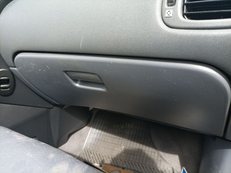 Recambio de guantera para nissan almera ii hatchback (n16) 2.2 dci referencia OEM IAM 685205M300  