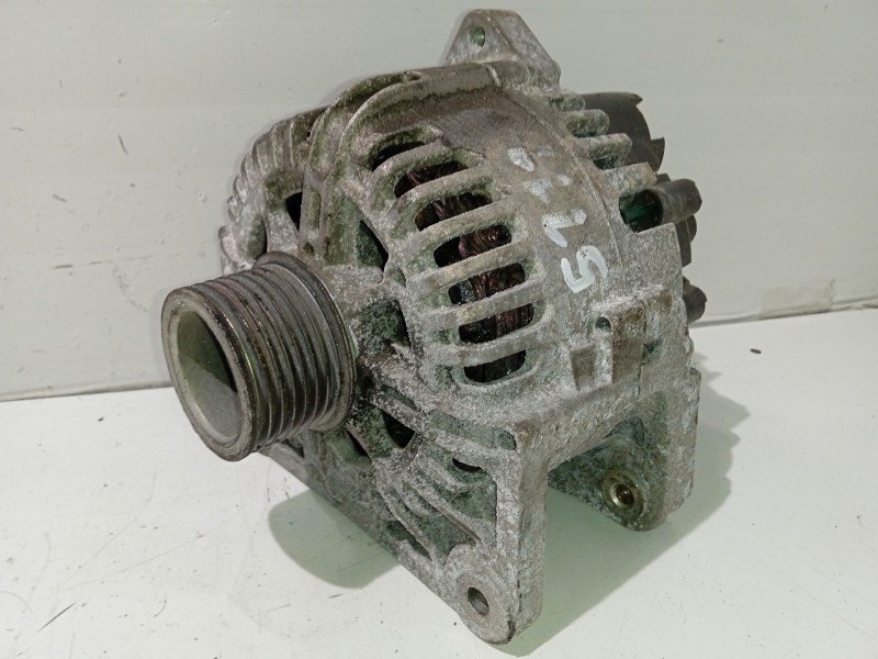 Recambio de alternador para renault megane ii coupe/cabrio referencia OEM IAM 8200667617  