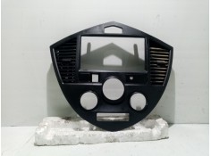 Recambio de mascara central de salpicadero para kia carens 2.0 turbodiesel cat referencia OEM IAM 0K2FA55210  