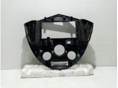 Recambio de mascara central de salpicadero para kia carens 2.0 turbodiesel cat referencia OEM IAM 0K2FA55210   2