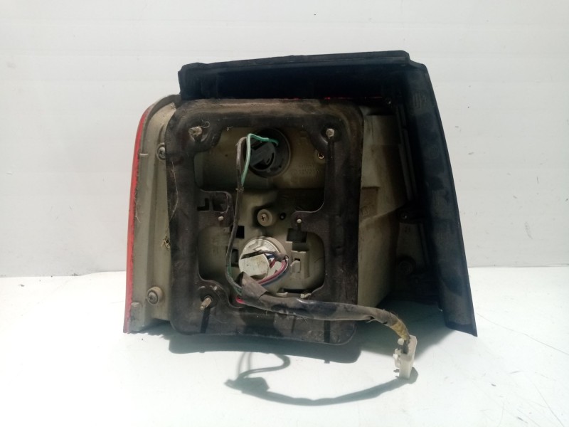 Recambio de piloto trasero derecho para kia carens 2.0 turbodiesel cat referencia OEM IAM 0K2JB51150  