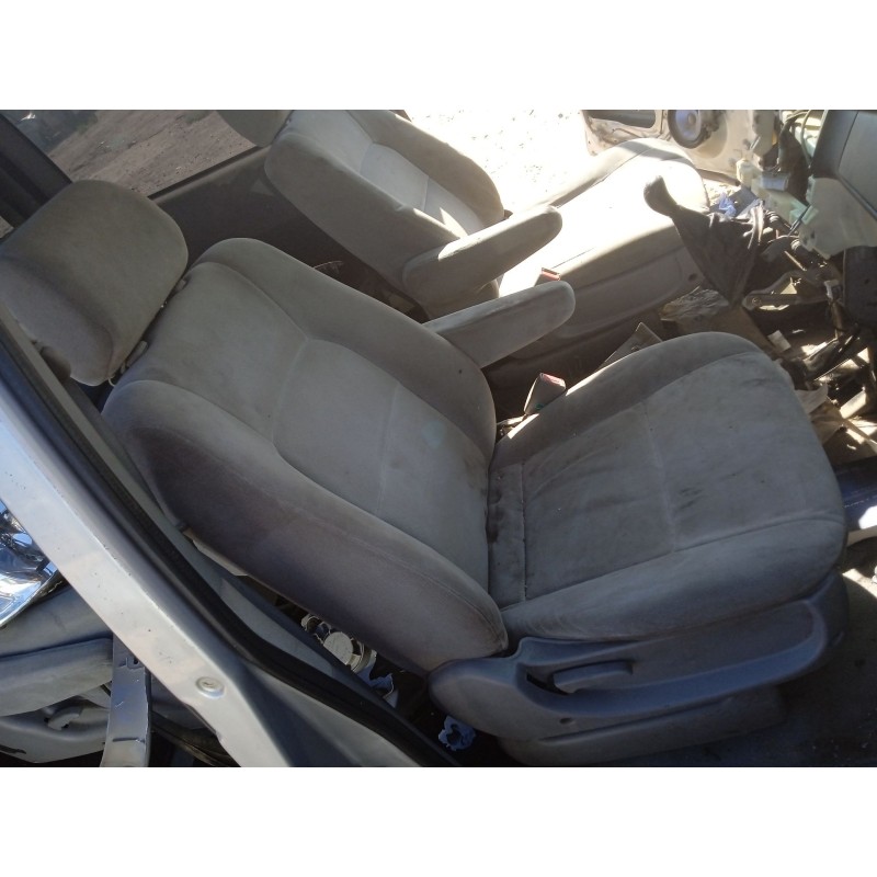 Recambio de asiento delantero derecho para kia carnival ii (gq) 2.9 crdi referencia OEM IAM 884104D170  