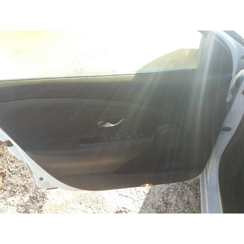 renault megane iii berlina 5 p 1.5 dci diesel cat   |   0.08 - ... | 2008 | 86 cv / 63 kw del año 2008