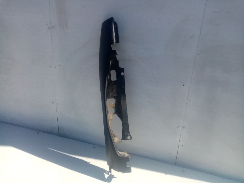 Recambio de molduras traseras para fiat doblo (119) 1.3 16v jtd cat referencia OEM IAM 735302144  