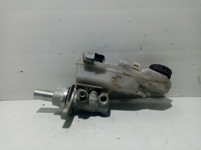 Recambio de bomba freno para toyota auris referencia OEM IAM 08123B640  