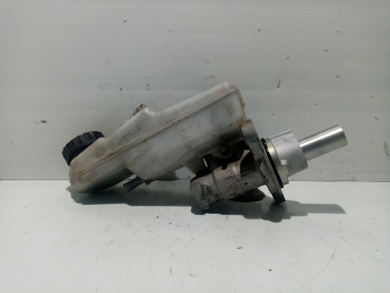 Recambio de bomba freno para toyota auris referencia OEM IAM 08123B640  