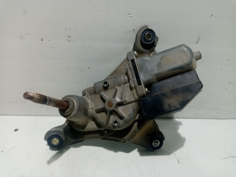 Recambio de motor limpia trasero para toyota auris referencia OEM IAM 85130020373  