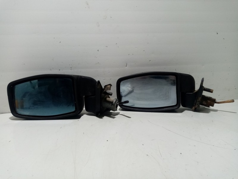 Recambio de retrovisor izquierdo para alfa romeo 33 berlina referencia OEM IAM 77501941  