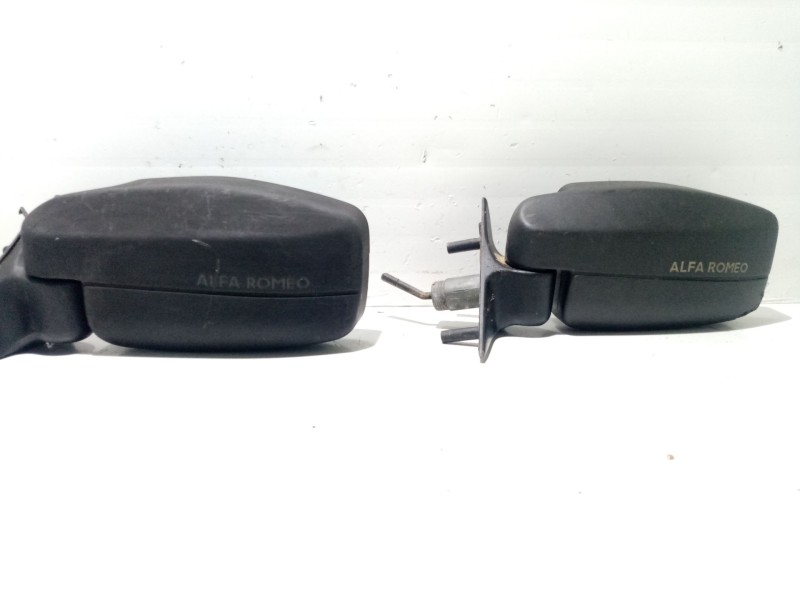 Recambio de retrovisor izquierdo para alfa romeo 33 berlina referencia OEM IAM 77501941  