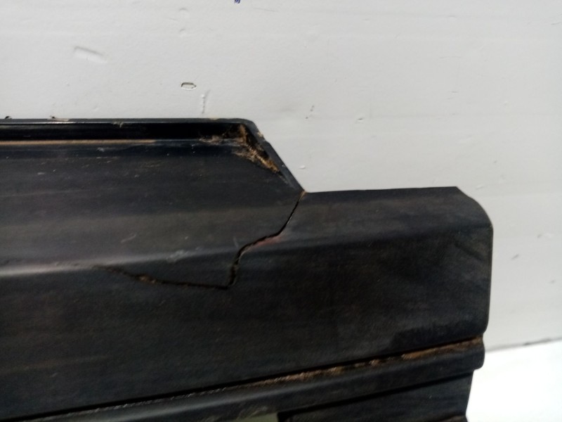 Recambio de rejilla delantera para alfa romeo 33 berlina referencia OEM IAM 548096  