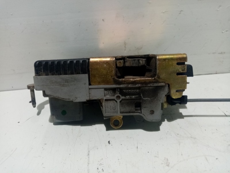 Recambio de cerradura puerta delantera derecha para citroën c8 2.0 hdi fap cat referencia OEM IAM 9136L8  