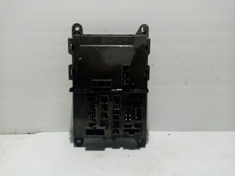 Recambio de caja reles / fusibles para land rover freelander (ln) 2.0 turbodiesel referencia OEM IAM YQE102930  
