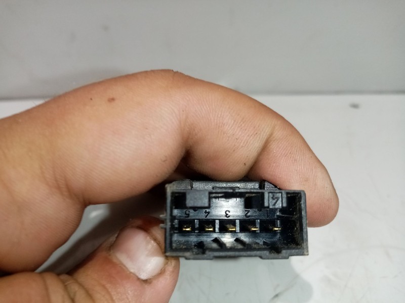 Recambio de interruptor para land rover freelander (ln) 2.0 turbodiesel referencia OEM IAM YUE100560KML  